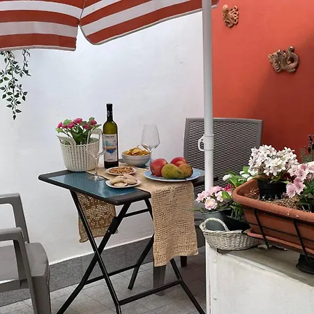 Cornabrugia Patio Apartment *